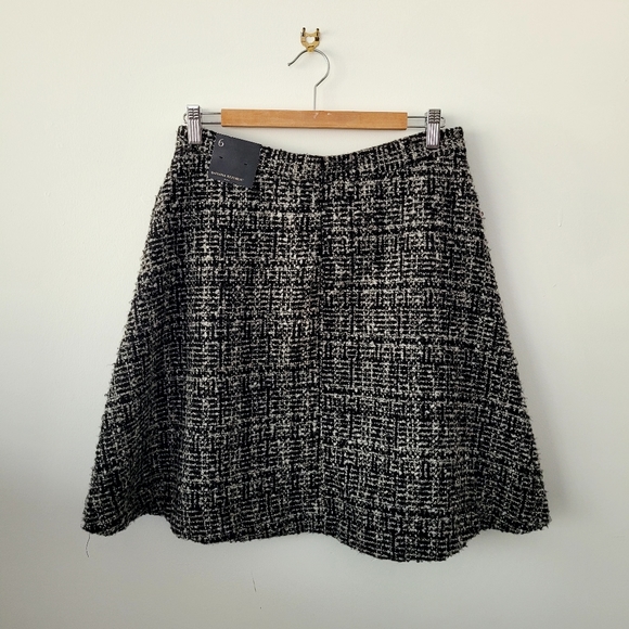 Banana Republic Size 6 tweed skirt - Picture 2 of 2